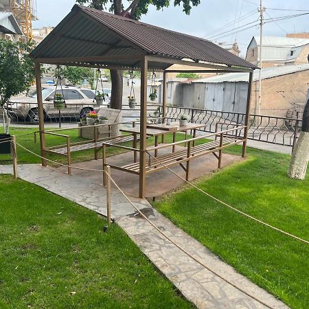 Street51 Hostel Yerevan Luaran gambar